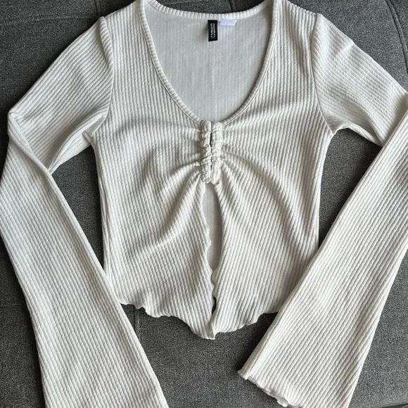 Top - Picture 1 of 2